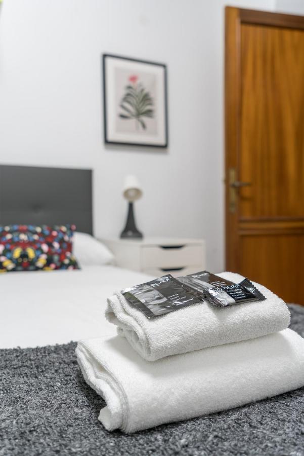 Ybarra Apartment By People Rentals Bilbao Exteriör bild