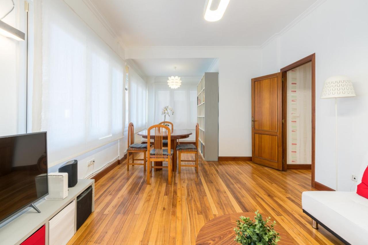 Ybarra Apartment By People Rentals Bilbao Exteriör bild