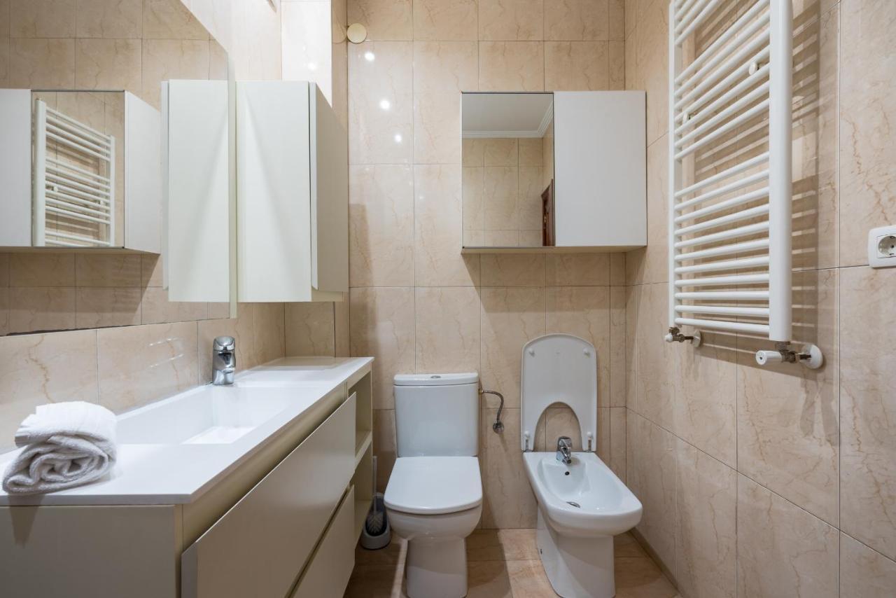 Ybarra Apartment By People Rentals Bilbao Exteriör bild